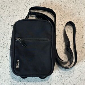 Brixley Crossbody Bag in Black